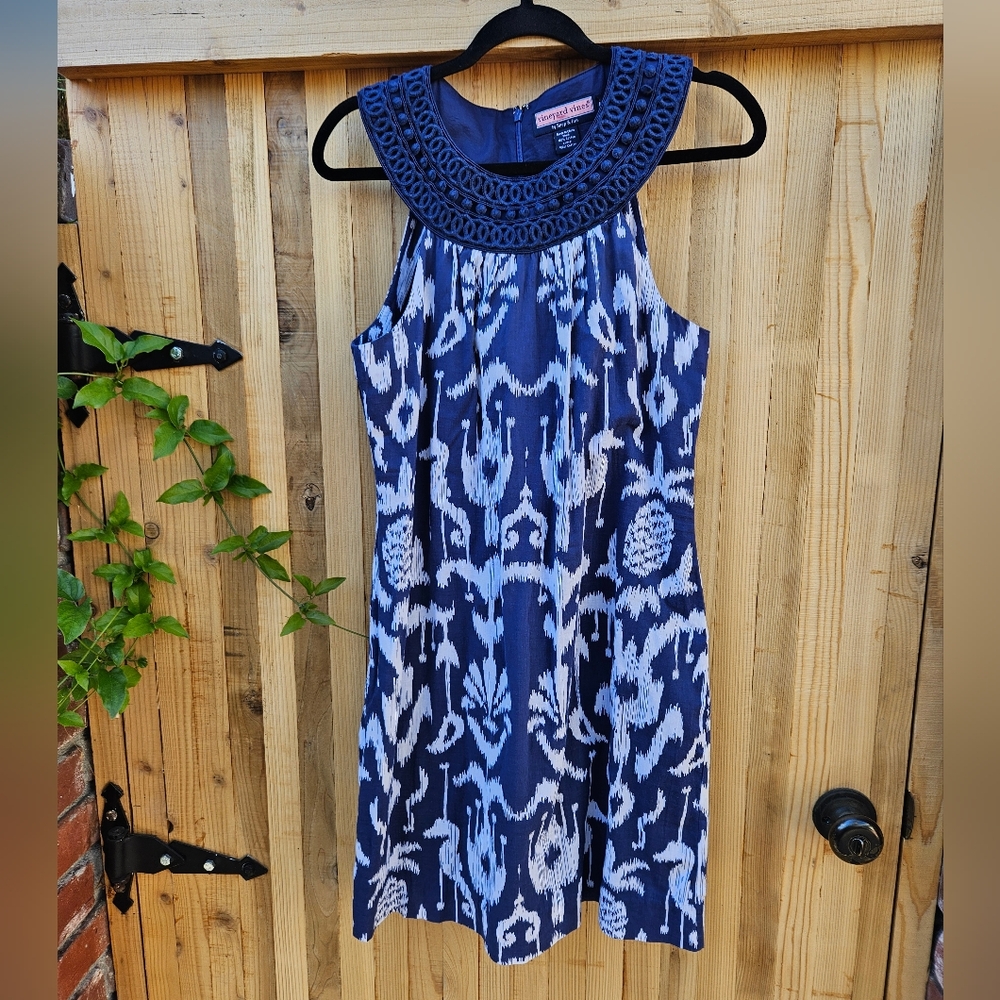Vineyard Vines Navy Blue & White  Dress Size 10